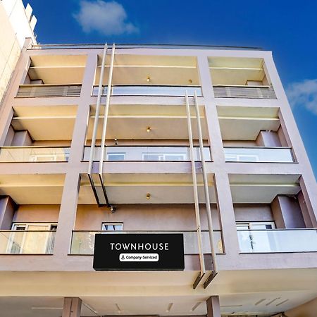 Super Townhouse Pitampura West Enclave Hotel Delhi Kültér fotó
