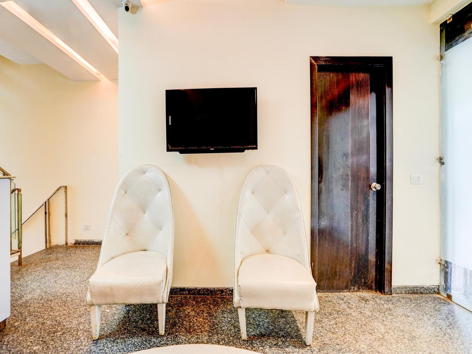 Super Townhouse Pitampura West Enclave Hotel Delhi Kültér fotó