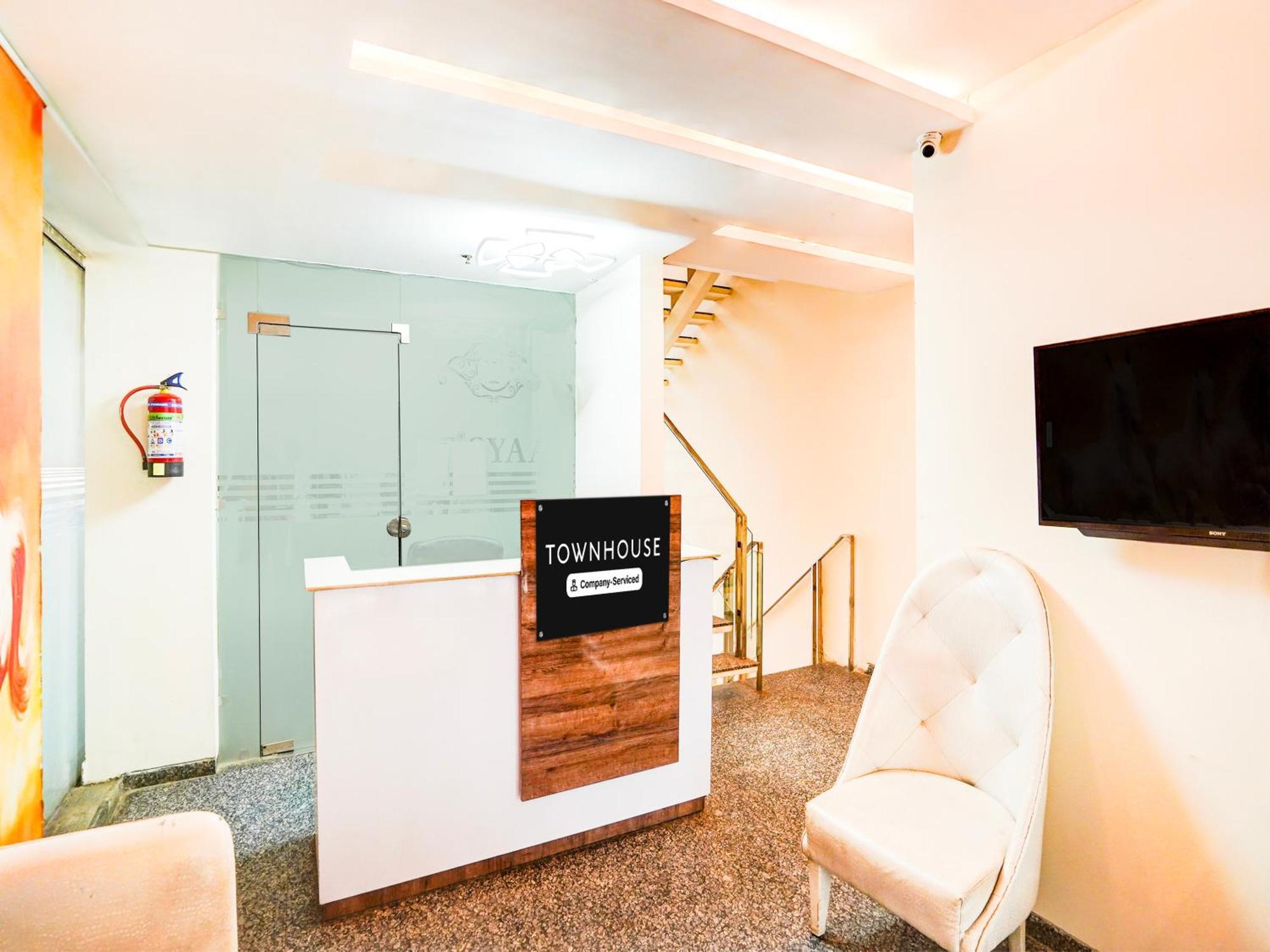 Super Townhouse Pitampura West Enclave Hotel Delhi Kültér fotó